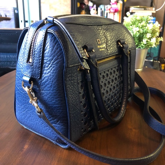 Kate Spade bowling bag with detachable strap - Picture 2 of 5